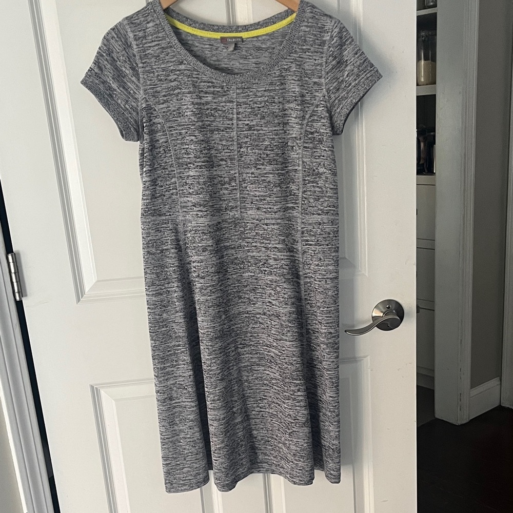 Talbots knit stretch Gray Mini Dress short sleeve sz small